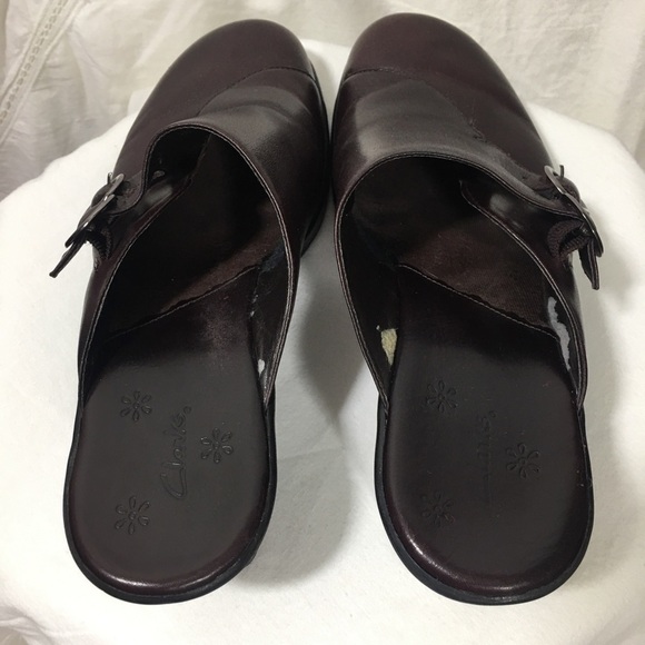𝅺CLARKS Clogs Brown Side Buckle 7.5 M - Picture 9 of 12